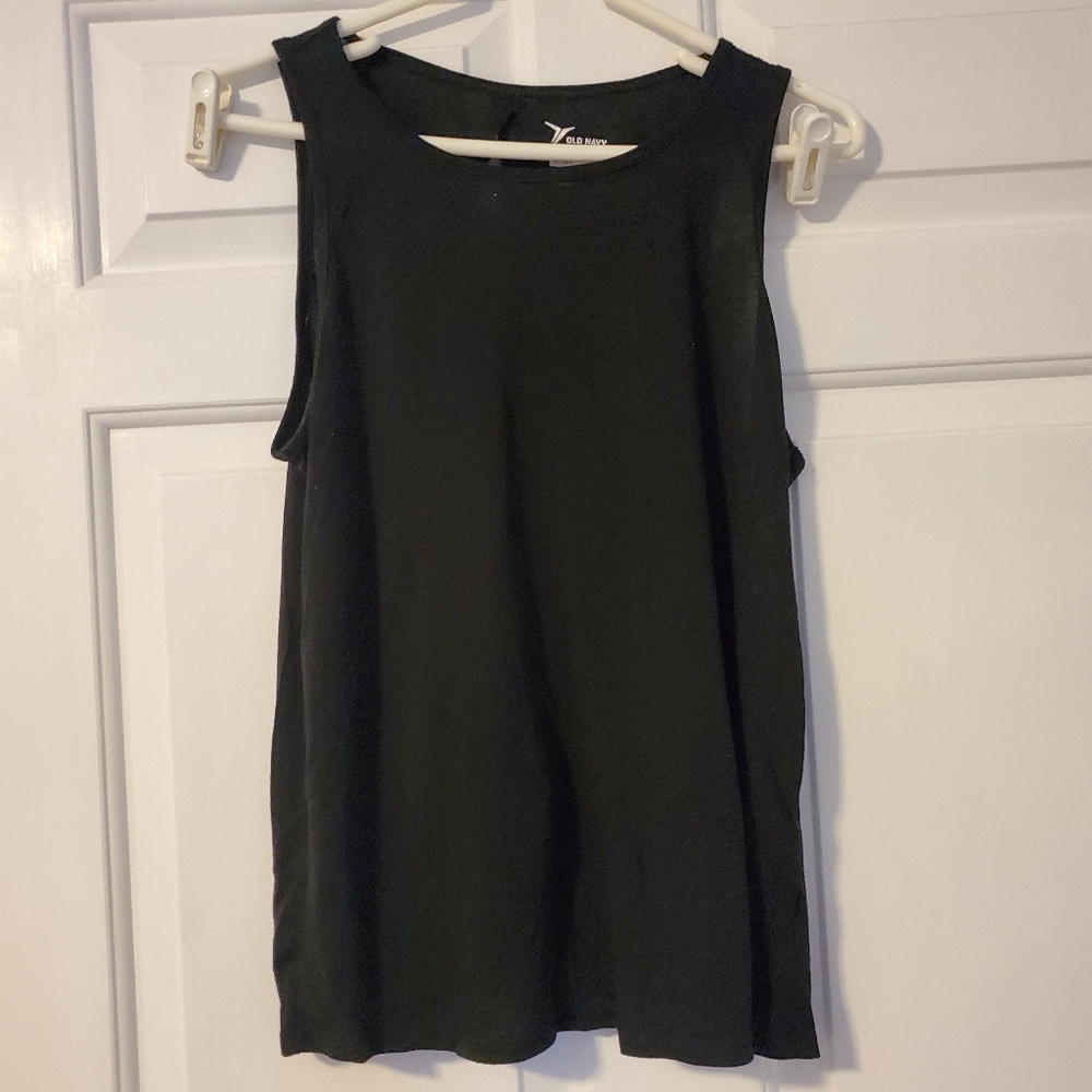 🌠3/$12 or FREE🌠 open back active tank
